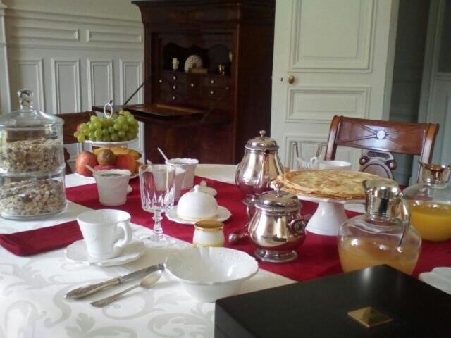 Chateau De La Chasse Beauvais Romagne  Екстериор снимка