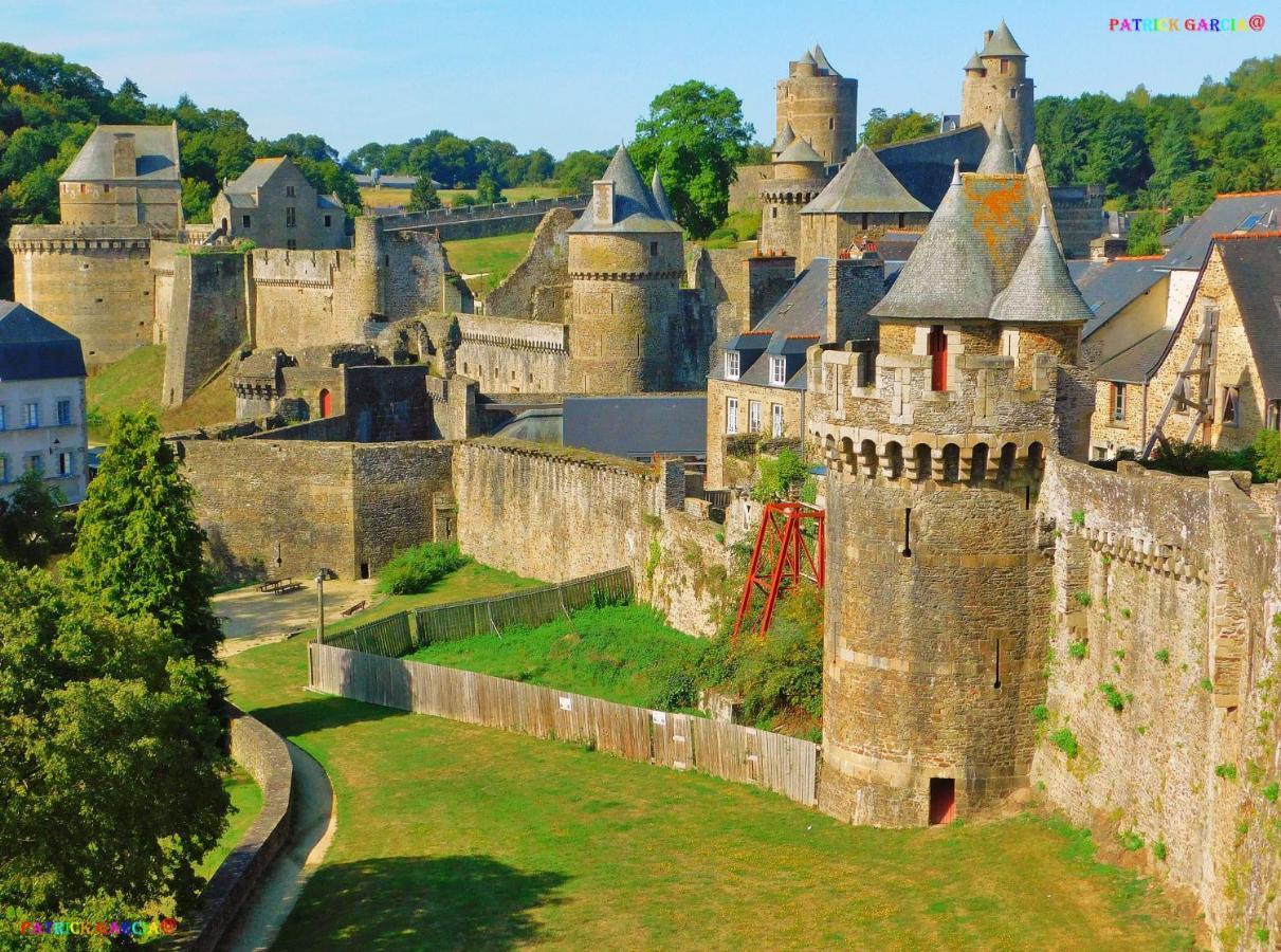 Chateau De La Chasse Beauvais Romagne  Екстериор снимка