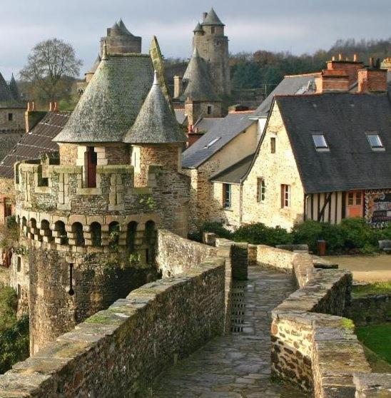 Chateau De La Chasse Beauvais Romagne  Екстериор снимка